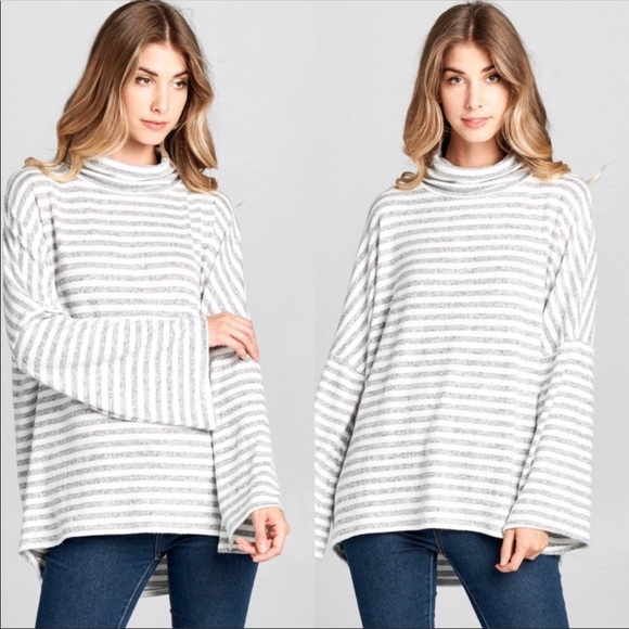 THE BOOKMARK Tops - NEW! TURTLENECK BELL SLEEVE TOP